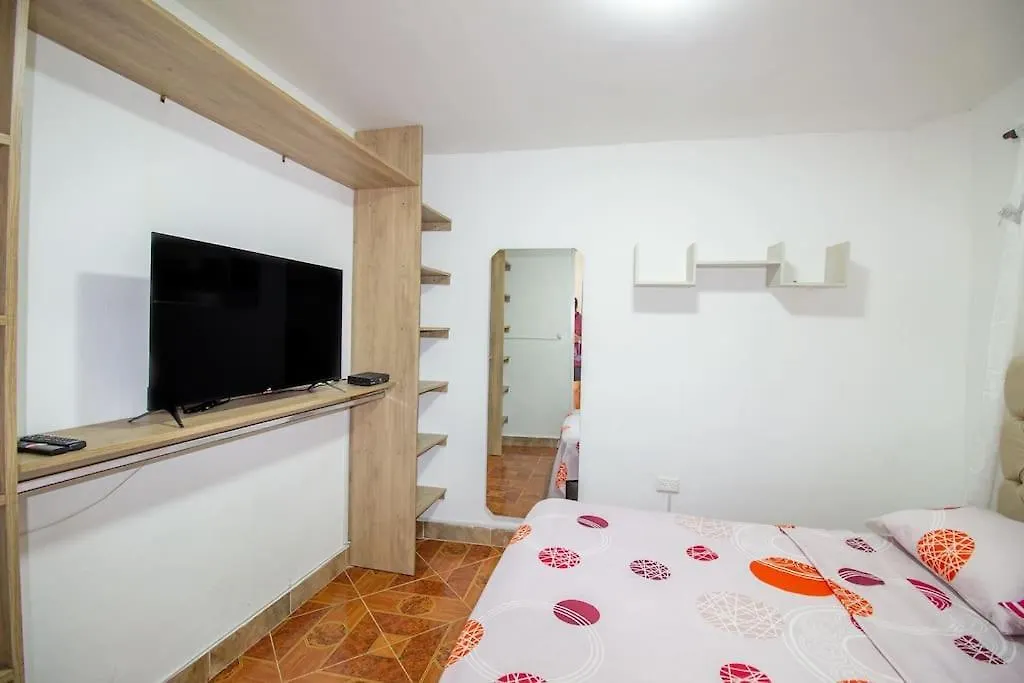 ¡Casa Con Parqueadero! Hogarena Y Vacacional Villa Medellin Holiday home
