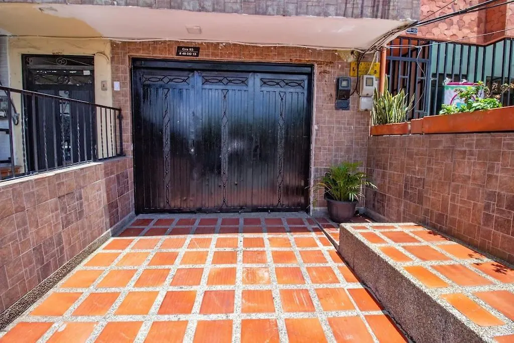 ¡Casa Con Parqueadero! Hogarena Y Vacacional Villa Medellin