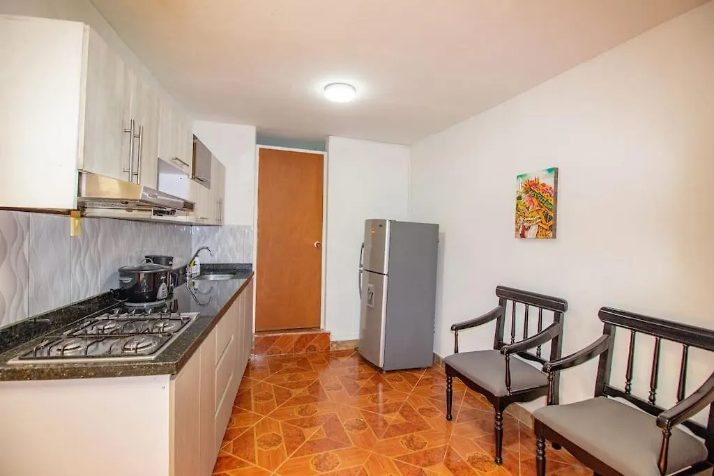 ¡Casa Con Parqueadero! Hogarena Y Vacacional Villa Medellin